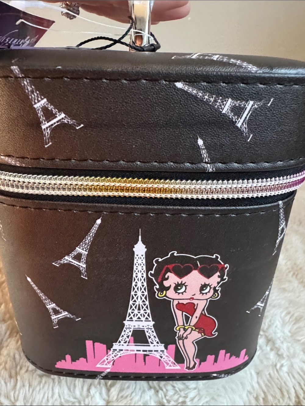 Betty Boop Black & Pink Paris Cosmetic Train Case - Picture 4 of 12